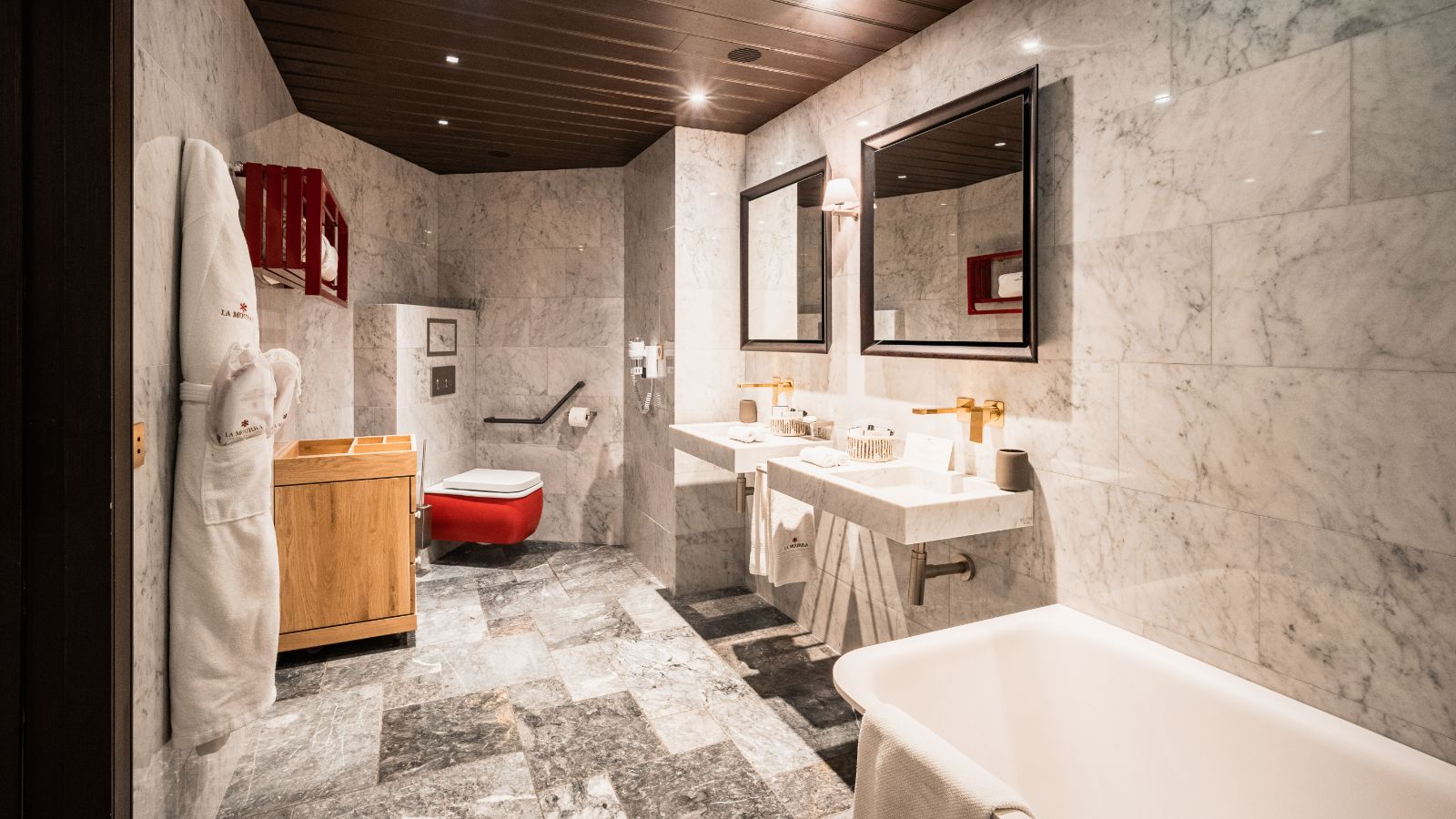 Luxury-Ski-chalet-Val d'Isere- Chalet Ebene-Oxford-Ski-Bathroom(2).jpg
