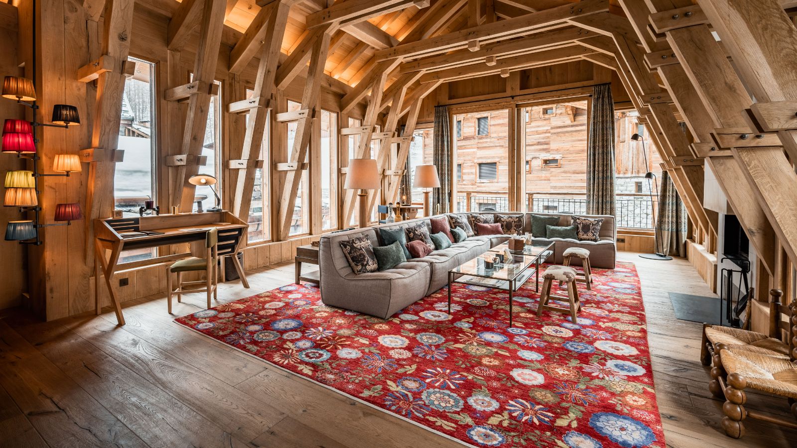Luxury-Ski-chalet-Val d'Isere- Chalet La Grange-Oxford-Ski-Lounge(1).jpg