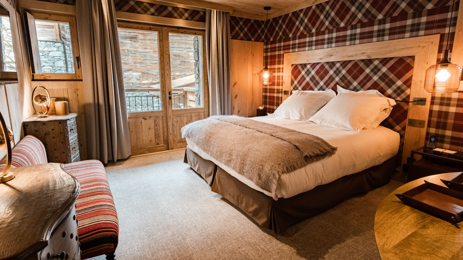 Luxury-Ski-chalet-Val d'Isere- Chalet La Grange-Oxford-Ski-Master Bedroom(3).jpg