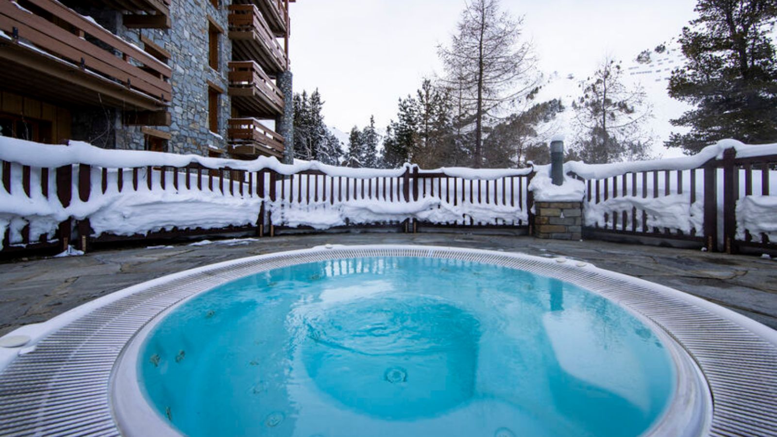 Luxury-ski-apartment-lesarcs-refuge-oxf.jpg