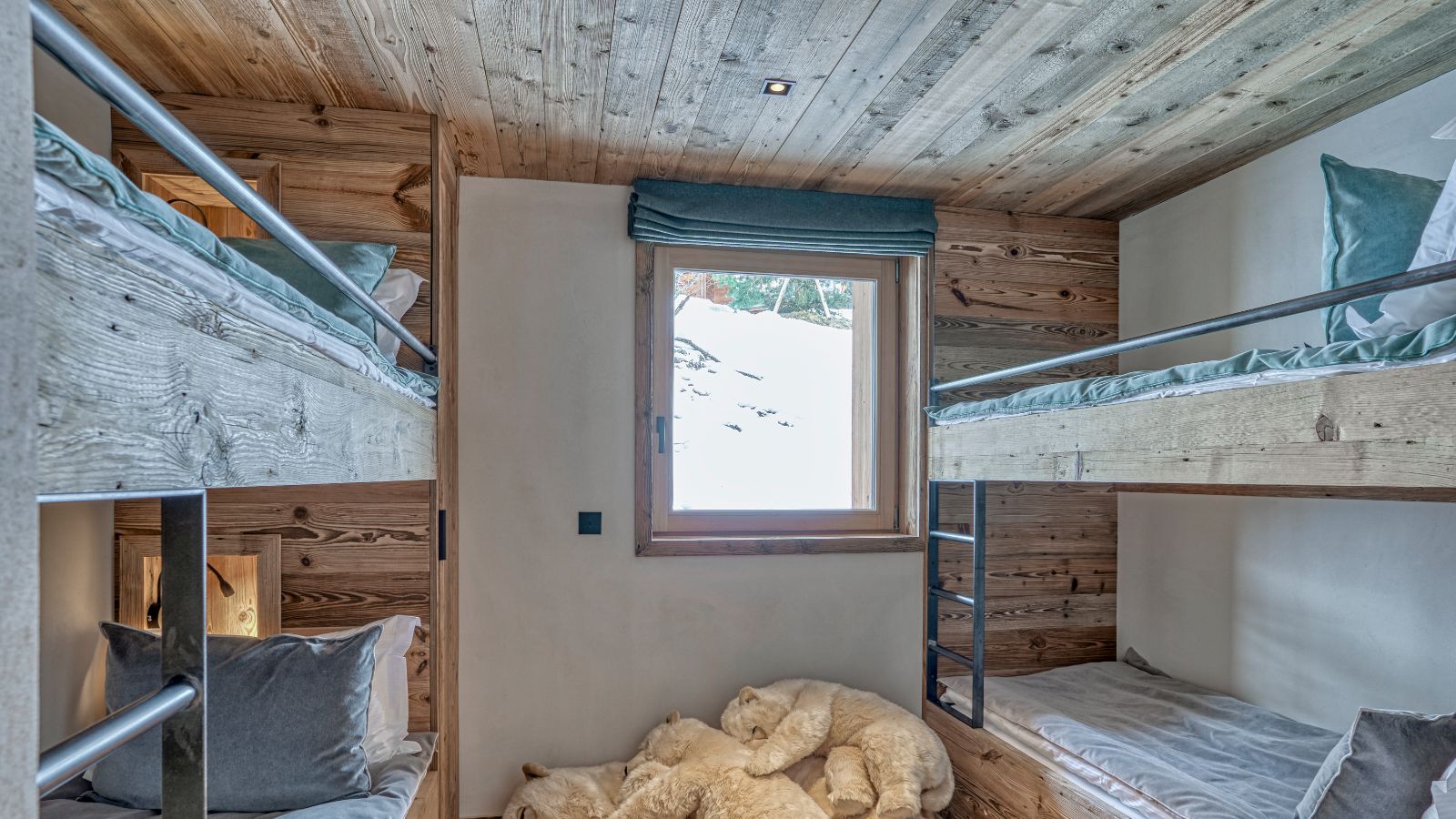 Luxury-ski-chalet-osc-141-bunk.jpg