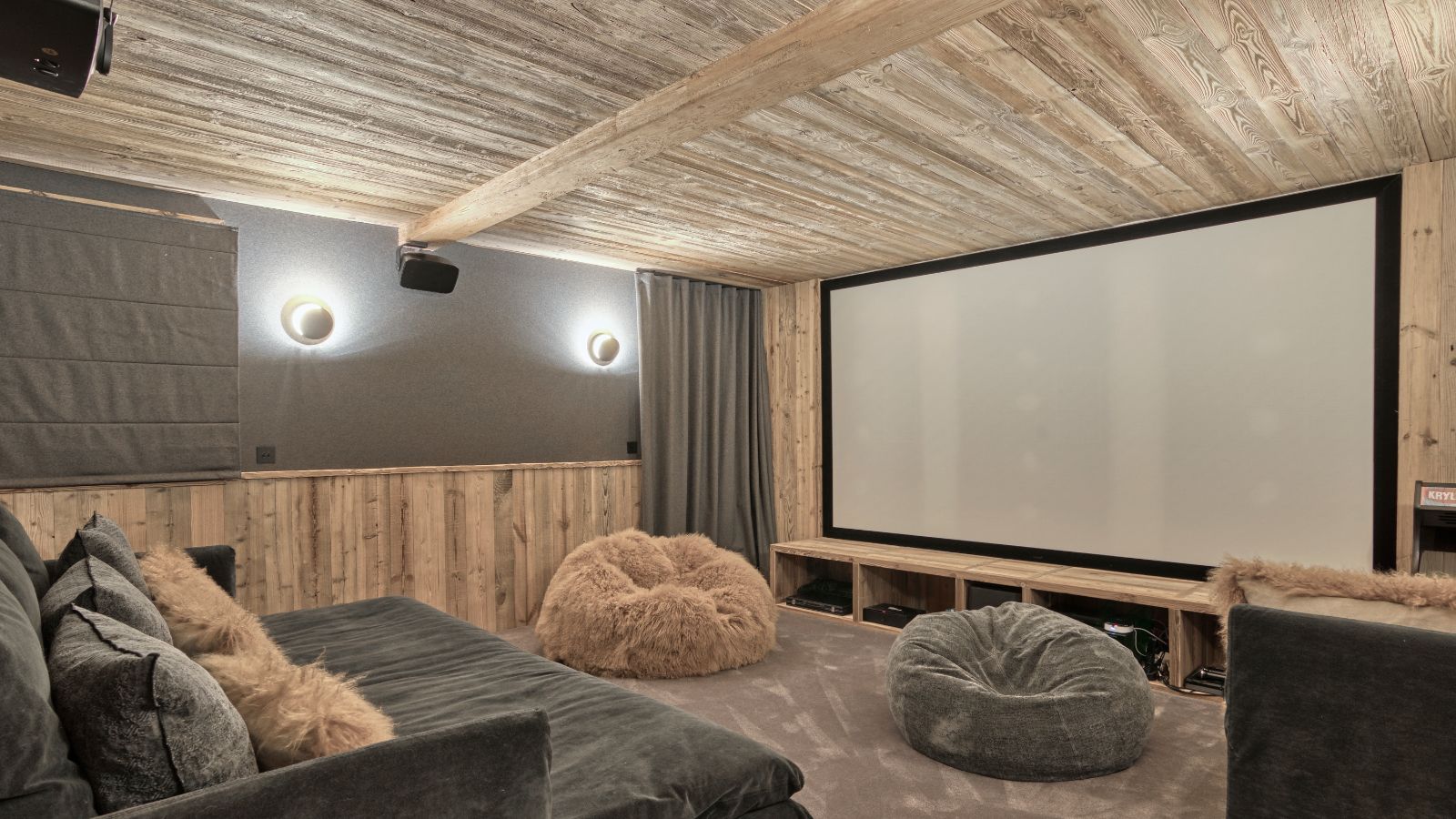 Luxury-ski-chalet-osc-141-cinema.jpg