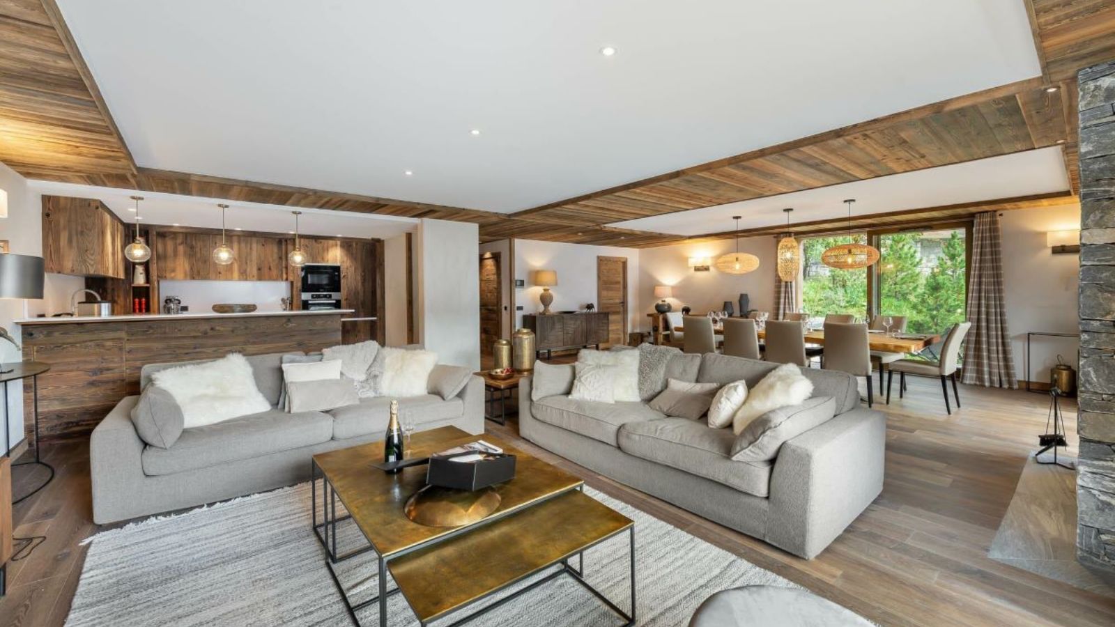 Ski-Armadillo-Meribel-Flocons-Mijane (1).jpg