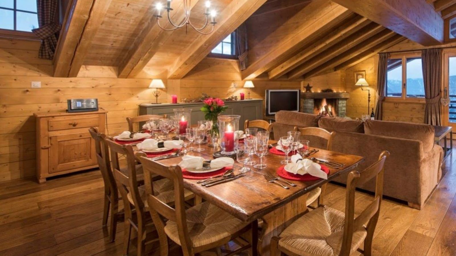 Luxury-Ski-Chalet-Verbier-Chalet-Sophia-Oxford-Ski-Dining.jpg