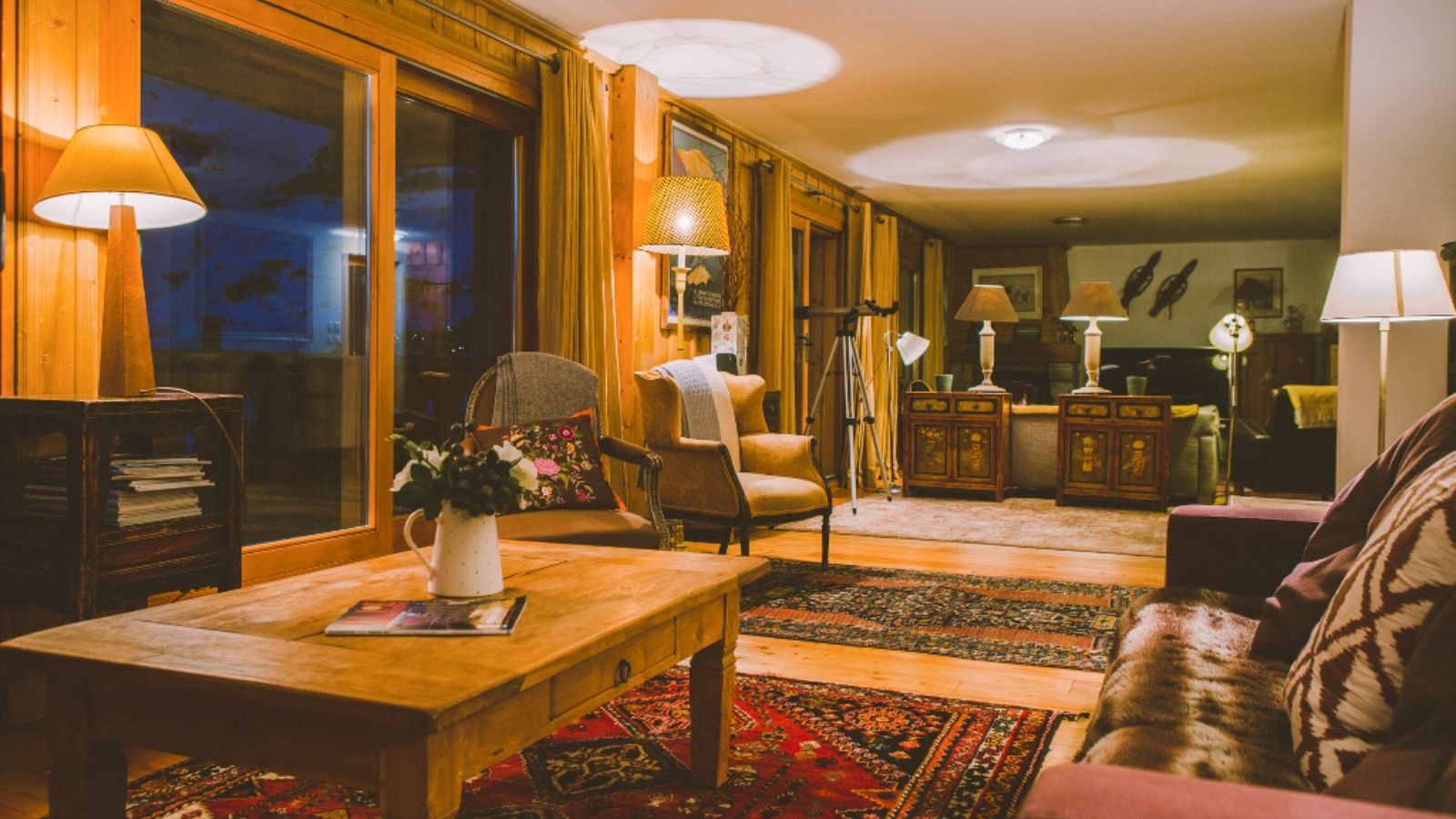 Luxury-Ski-Chalet-Verbier-Skye-Oxford-Ski-Lounge (3).jpg