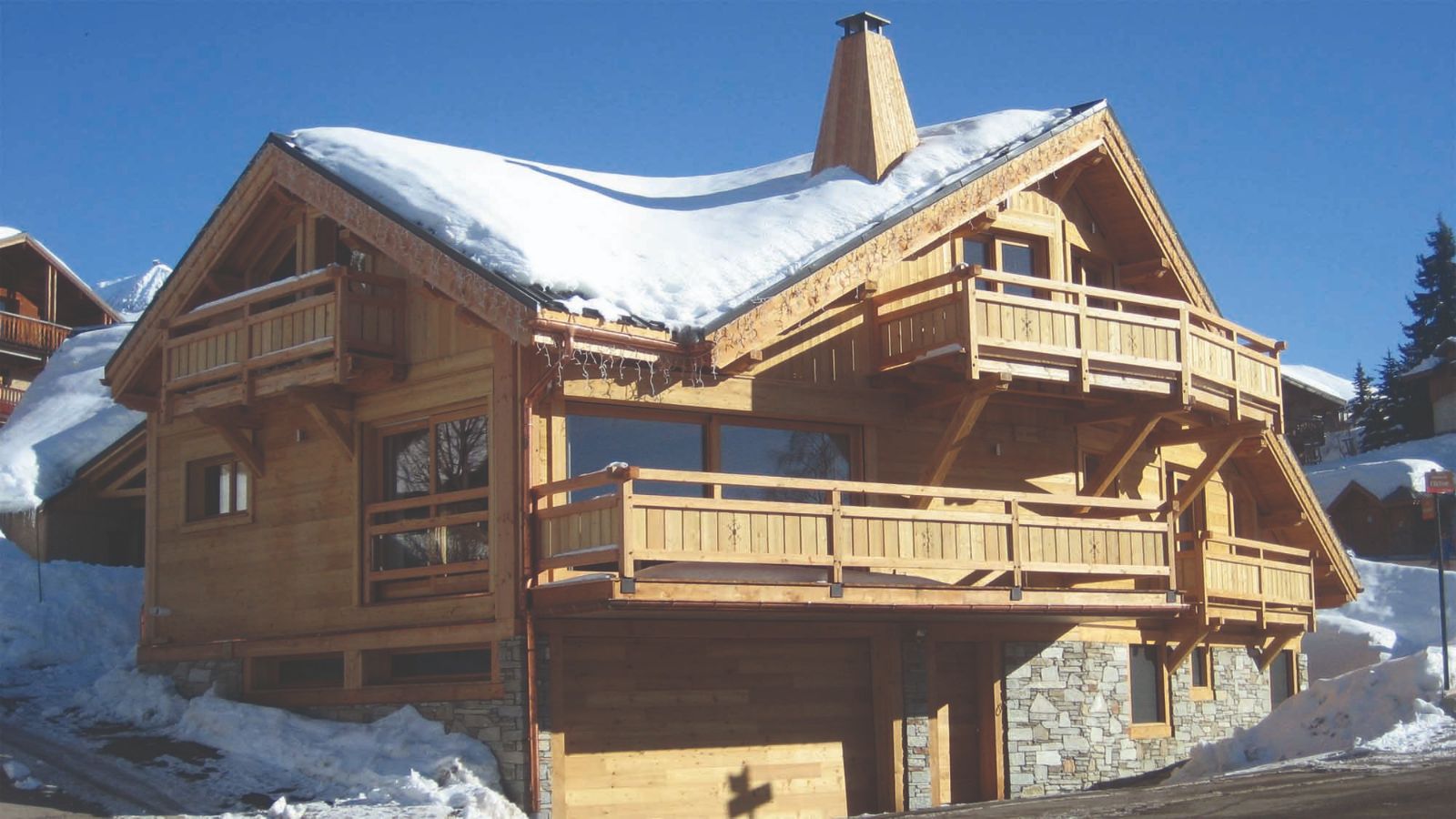 luxury-ski-chalet-nightingale- exterior1.jpg