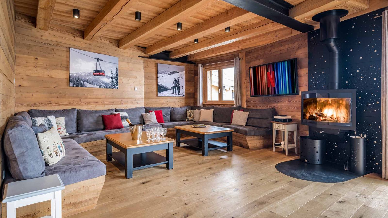 luxury-ski-chalet-woodpecker-lounge.jpg