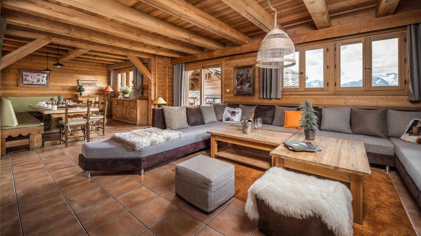 luxury-ski-chalet-chapelle- lounge3.jpg