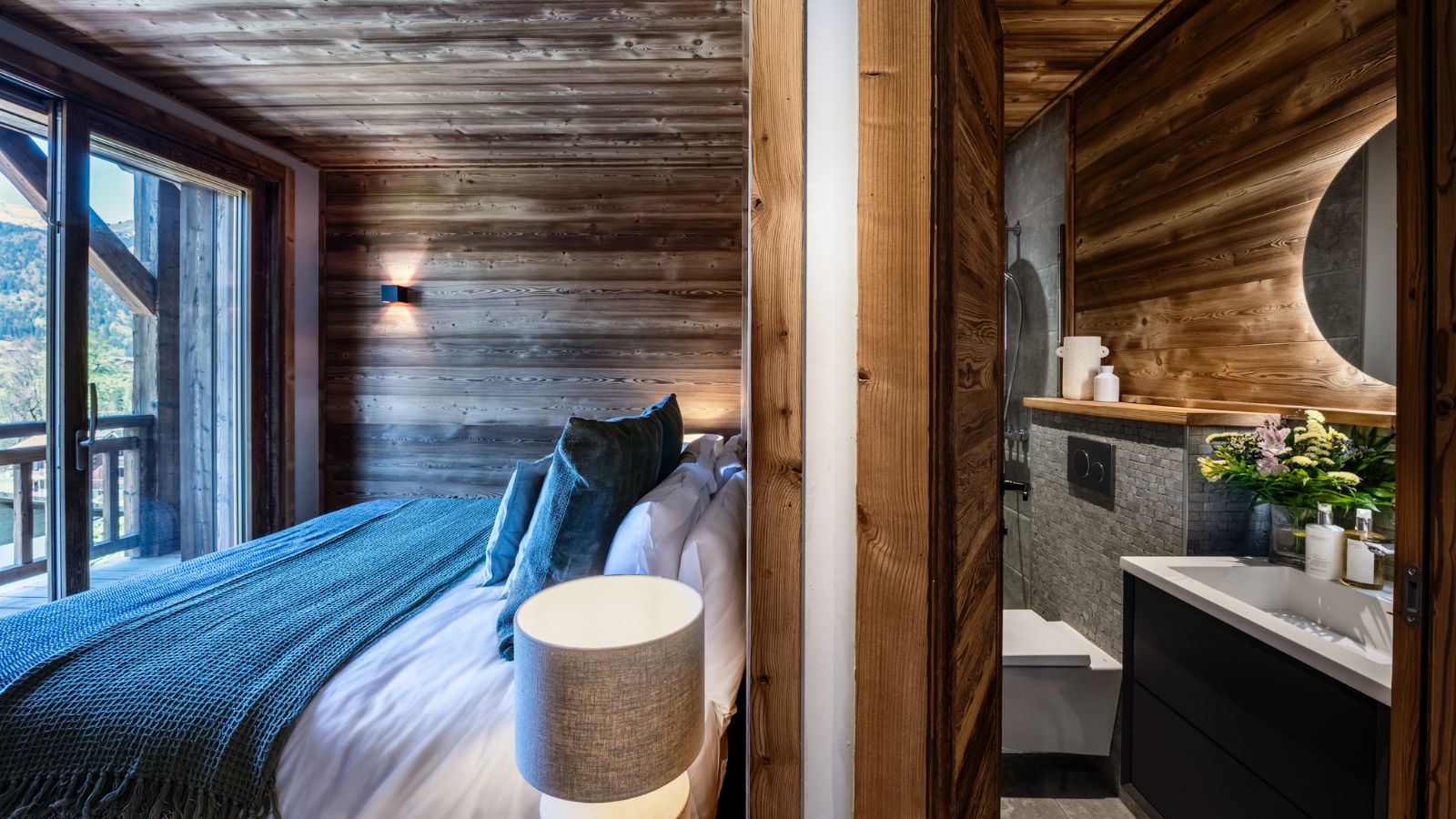Luxury-ski-chalet-morzine-osc-xanadu-bed2.jpg