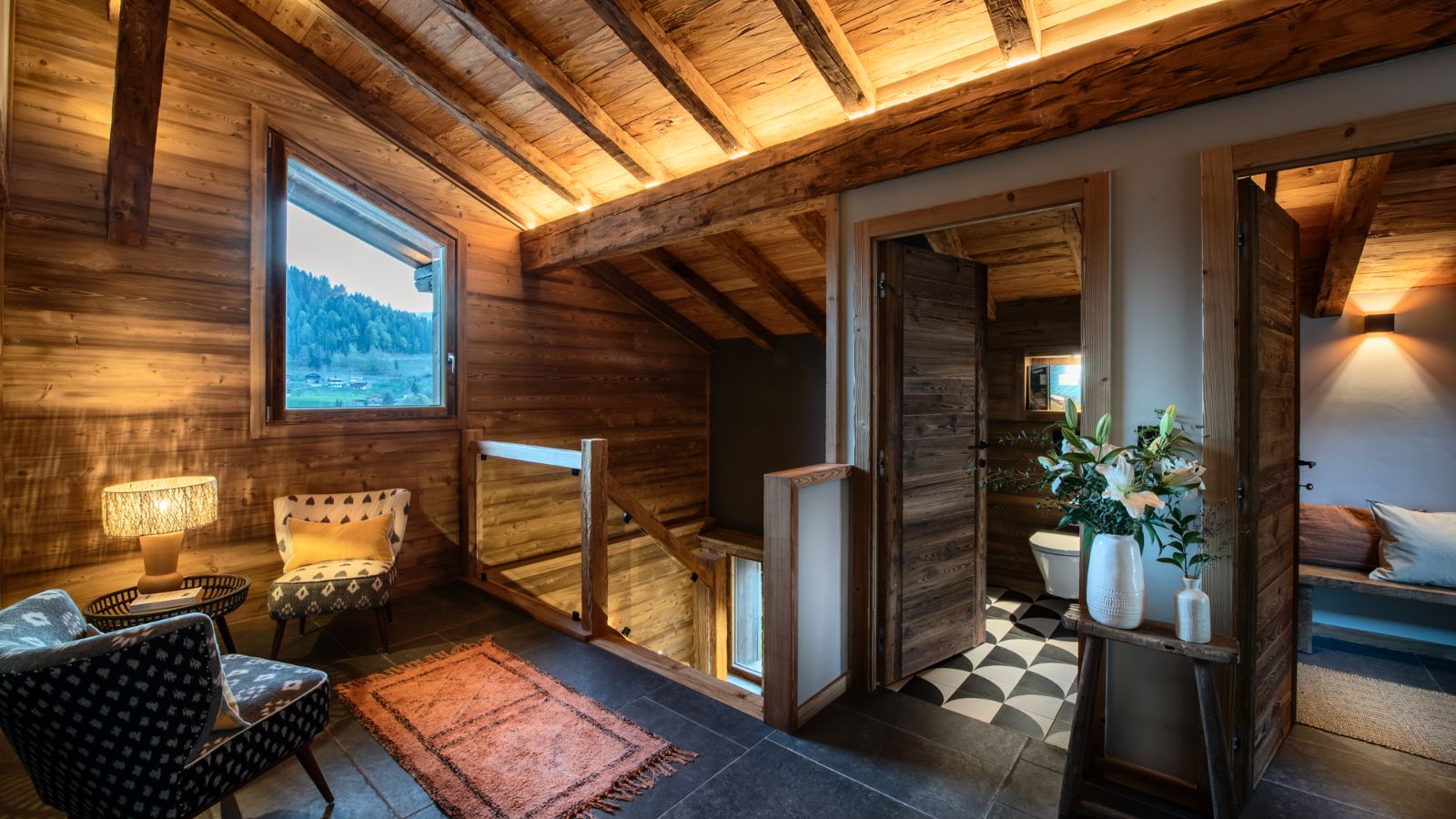 Luxury-ski-chalet-morzine-osc-xanadu-landing2.jpg