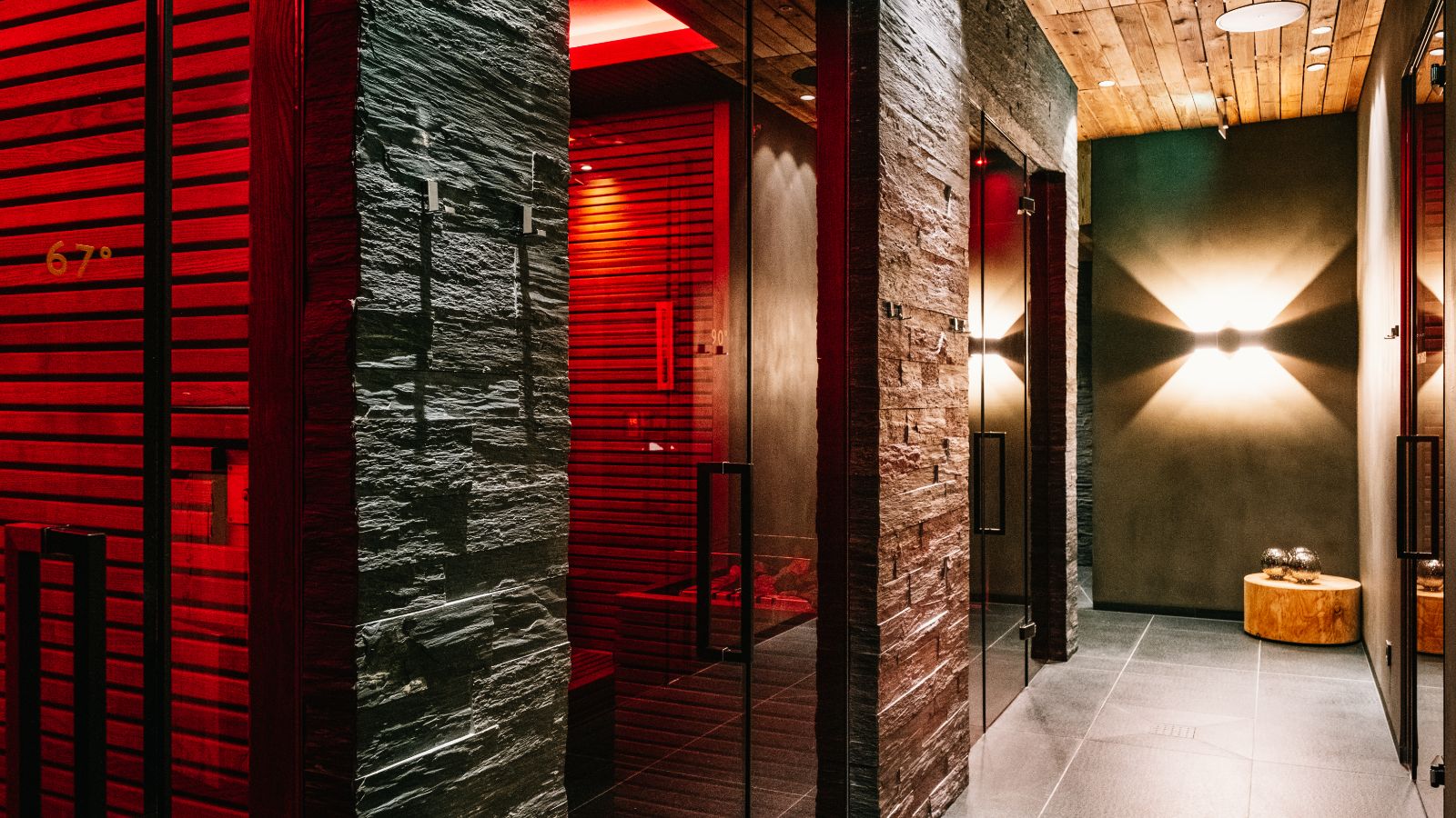 Luxury-ski-hotel-Lech-Severins Alpine Retreat-Oxford-Ski-Spa.jpg