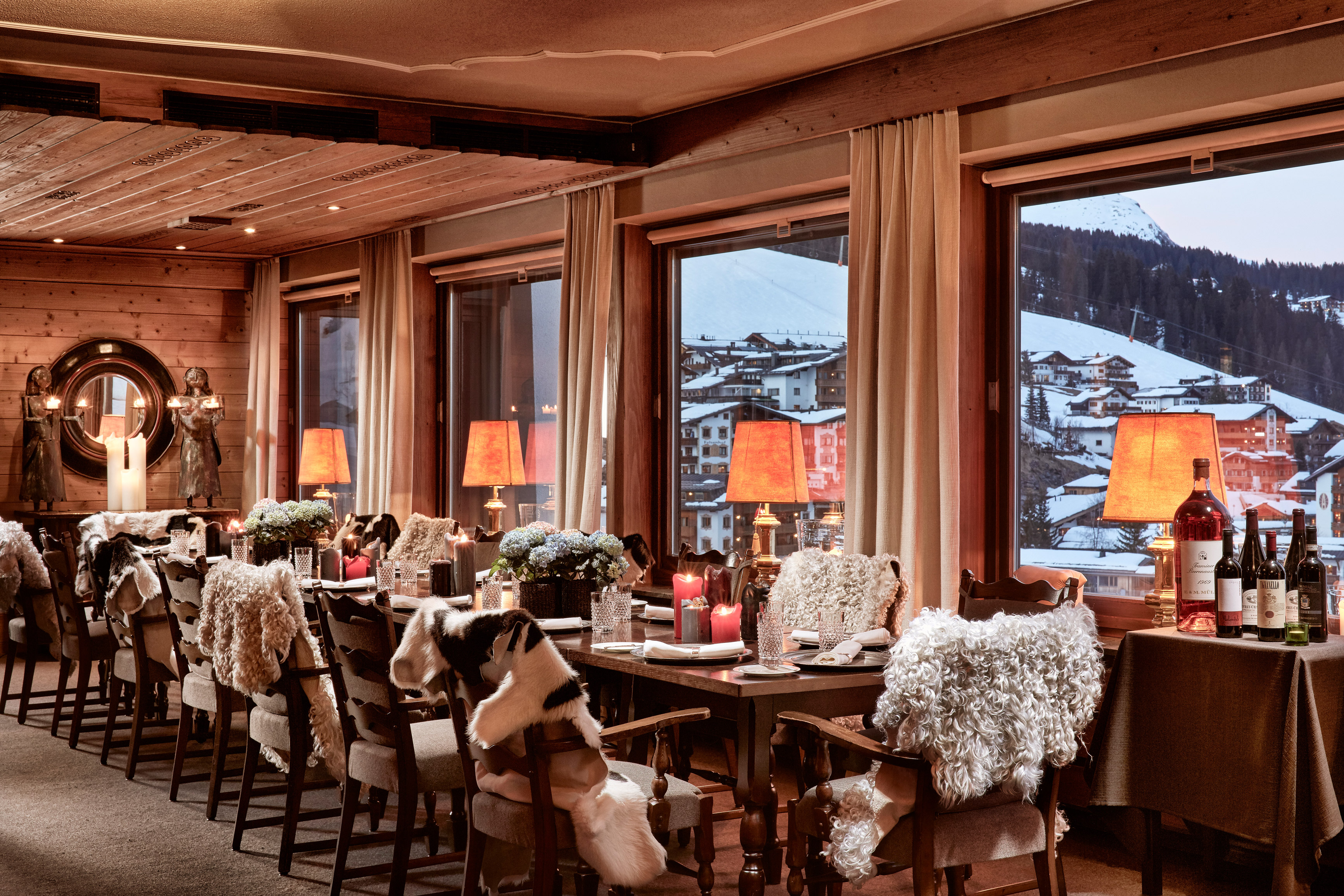 luxury-ski-hotel-Lech-Hotel Kristiania-OxfordSki-dining.jpg