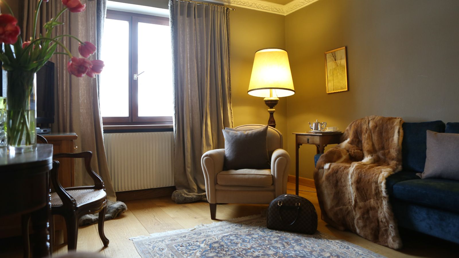 Luxury-ski-hotel-Lech-Hotel Kristiania-Oxford-Ski-Sitting area .jpg