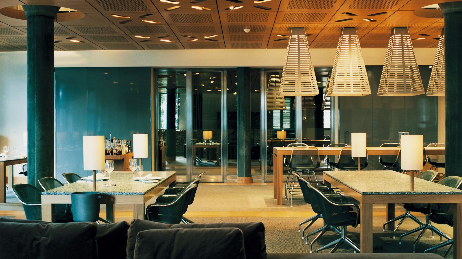 Luxury-ski-hotel-Zermatt-The Omnia-Oxford-Ski-Dinning area(1).jpg