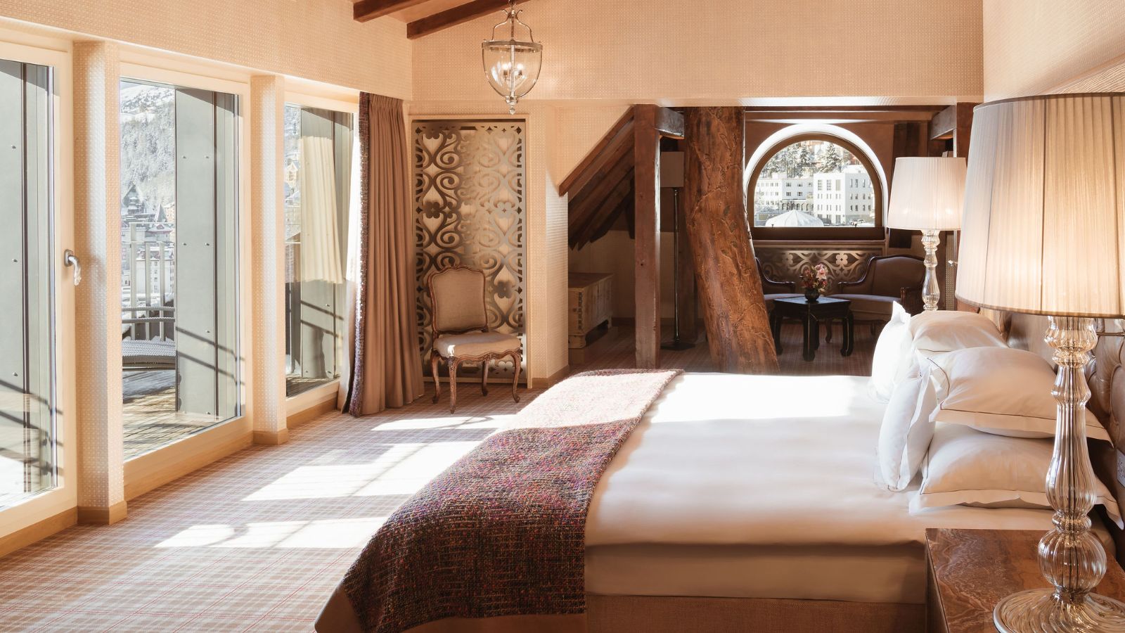 Luxury-ski-hotel-St. Moritz-Carlton Hotel-Oxford-Ski-Bedroom(2).jpg