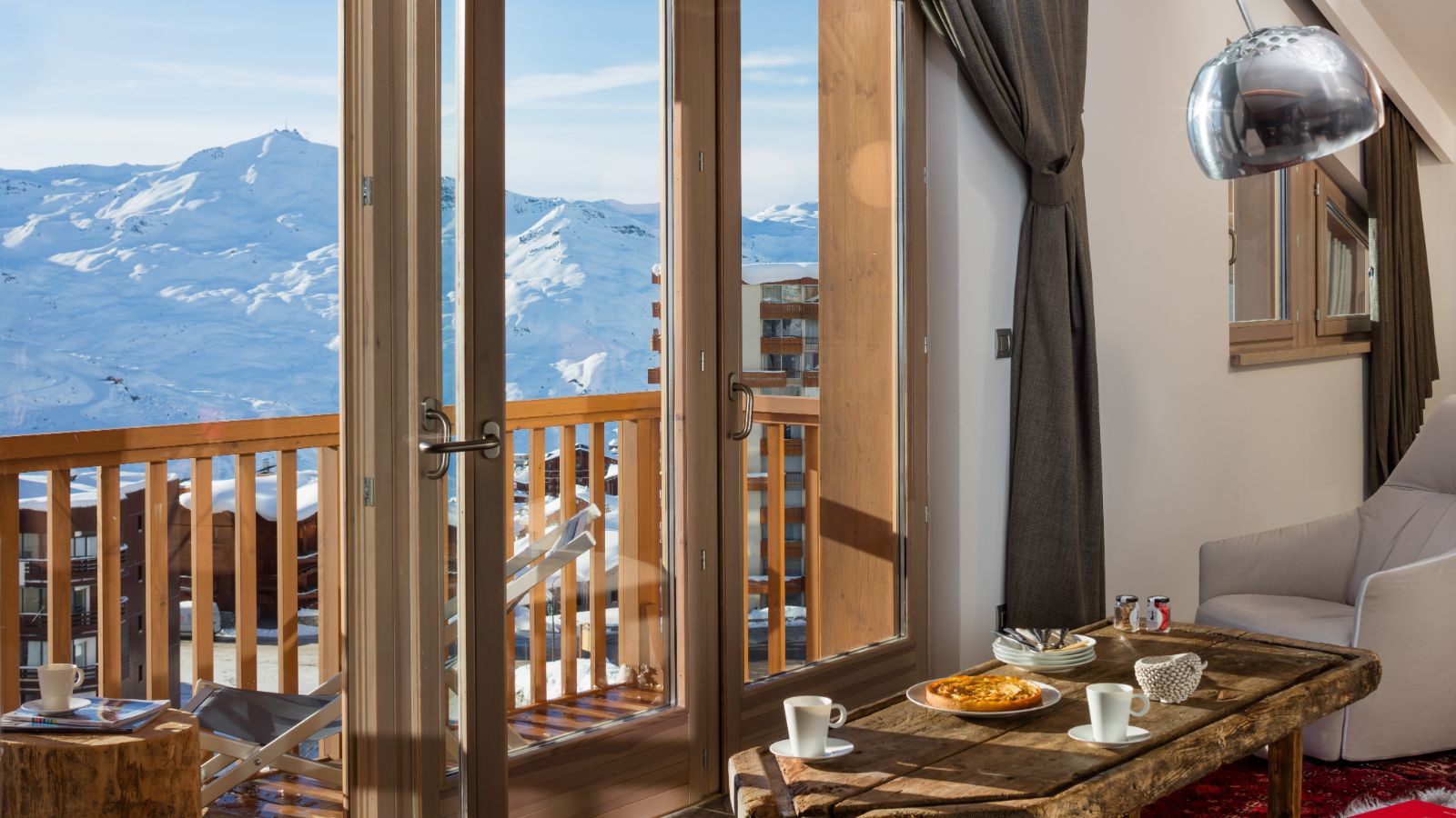 Luxury-Ski-Hotel-ValThorens-HotelPashmina-OxfordSki- Cosy Home.jpg