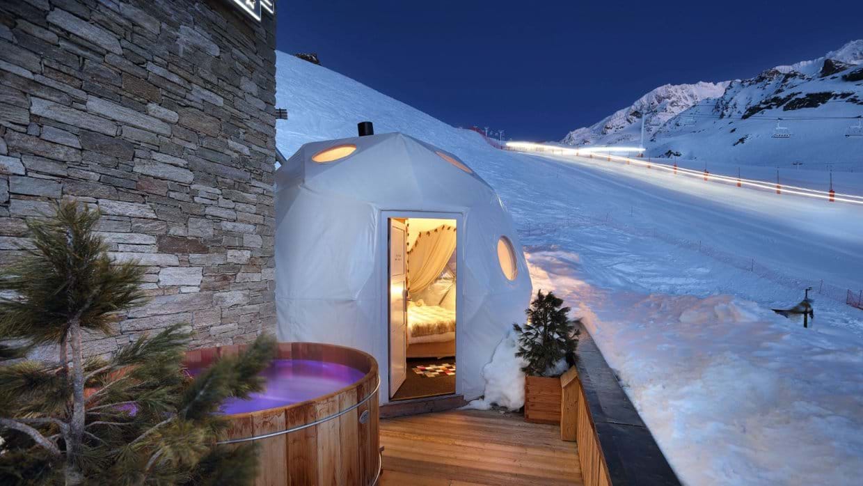 Luxury-Ski-Hotel-ValThorens-HotelPashmina-OxfordSki- Igloo Scott.jpg