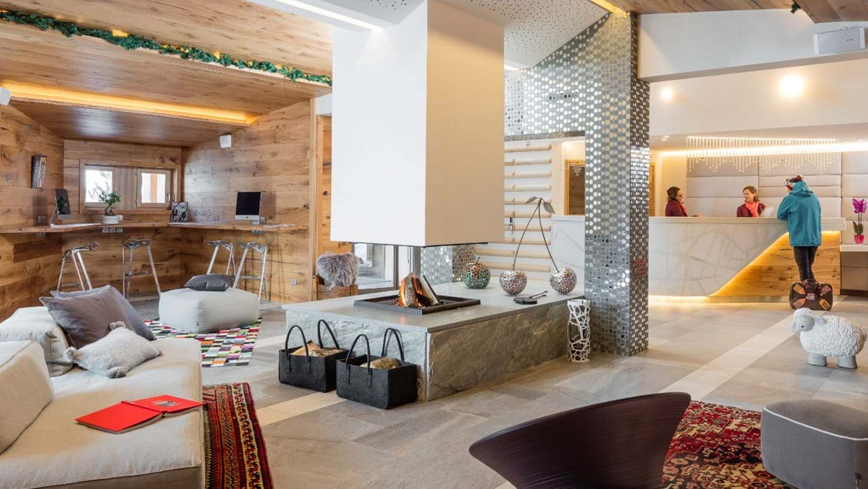 Luxury-Ski-Hotel-ValThorens-HotelPashmina-OxfordSki- Junior Suite XL-.jpg