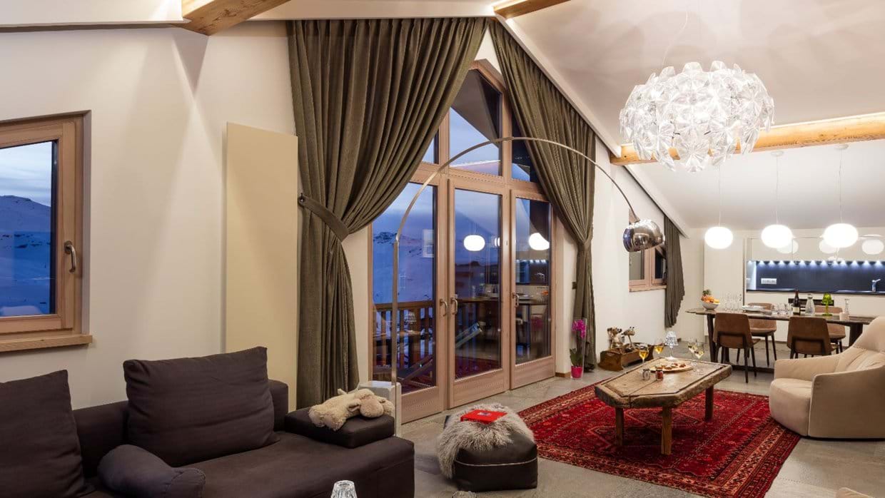 Luxury-Ski-Hotel-ValThorens-HotelPashmina-OxfordSki-Cosy Home.jpg