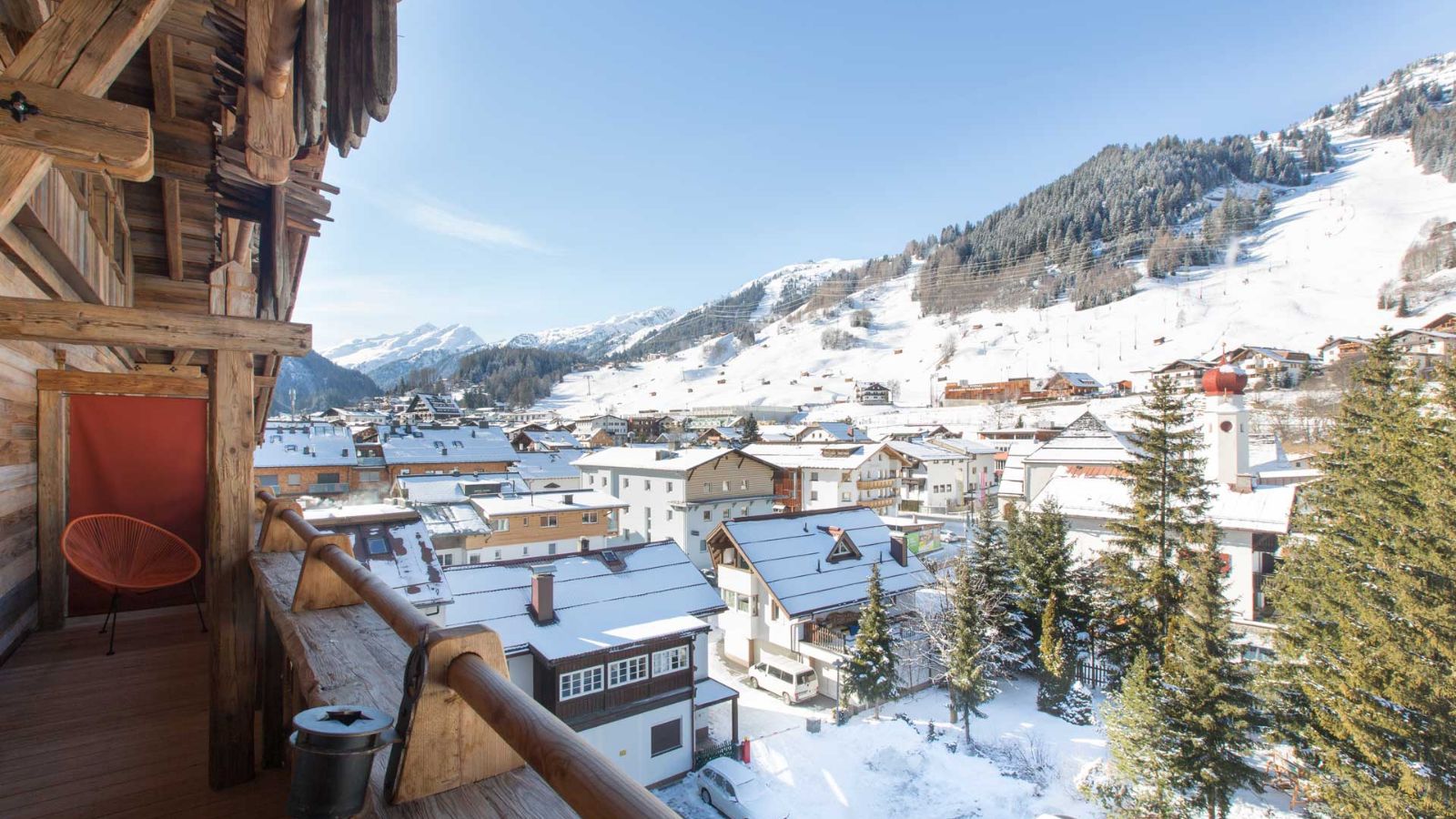 Luxury-ski-hotel-St. Anton-Raffls Tyrol Hotel-Balcony.jpg