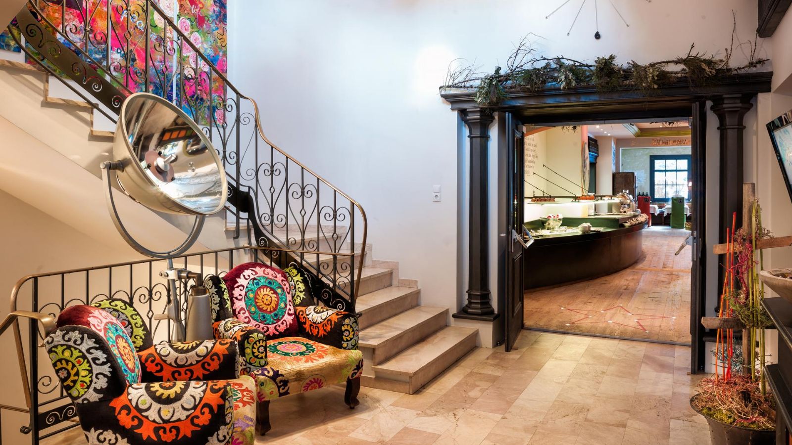 Luxury-ski-hotel-St. Anton-Raffls Tyrol Hotel-Reception.jpg