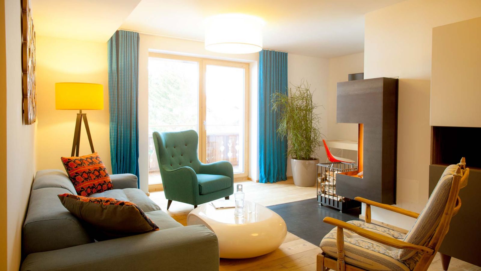 Luxury-ski-hotel-St. Anton-Raffls Tyrol Hotel-Suite.jpg