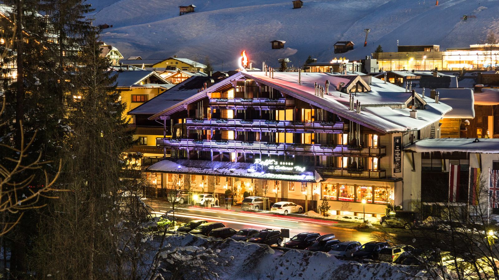 Luxury-ski-hotel-St. Anton-Antoner Hof-Exterior.jpg