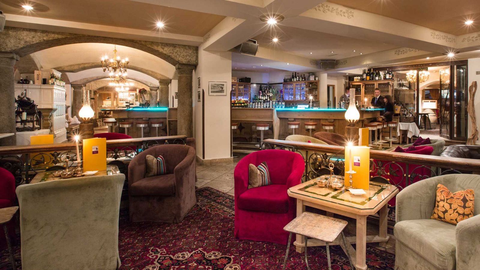 Luxury-ski-hotel-St. Anton-Antoner Hof-Lobby.jpg