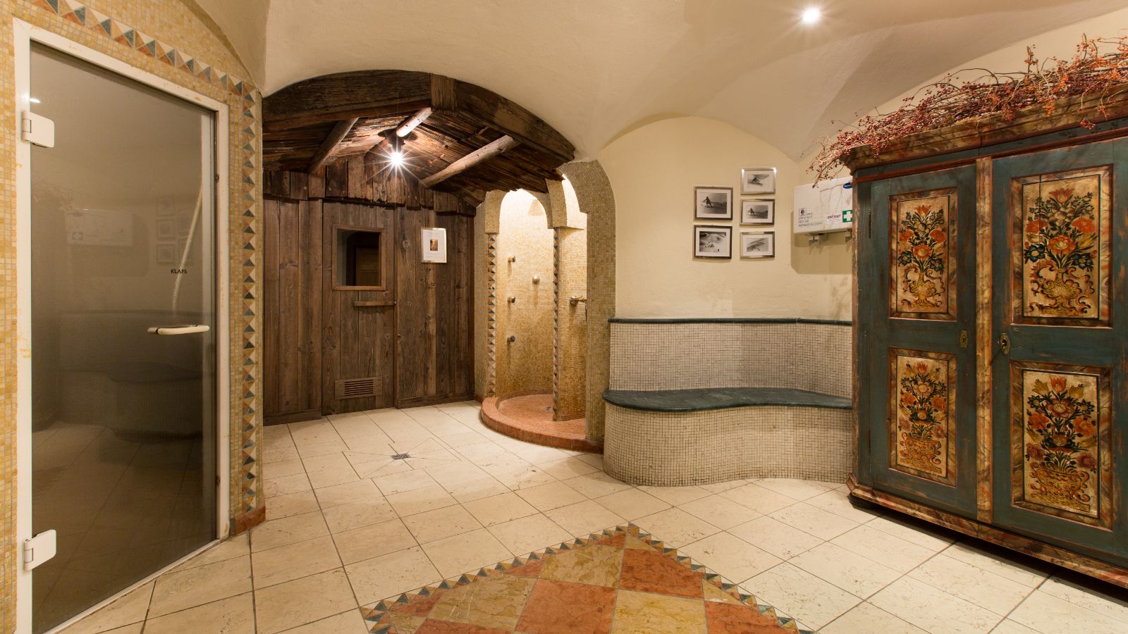 Luxury-ski-hotel-St. Anton-Antoner Hof-Spa.jpg