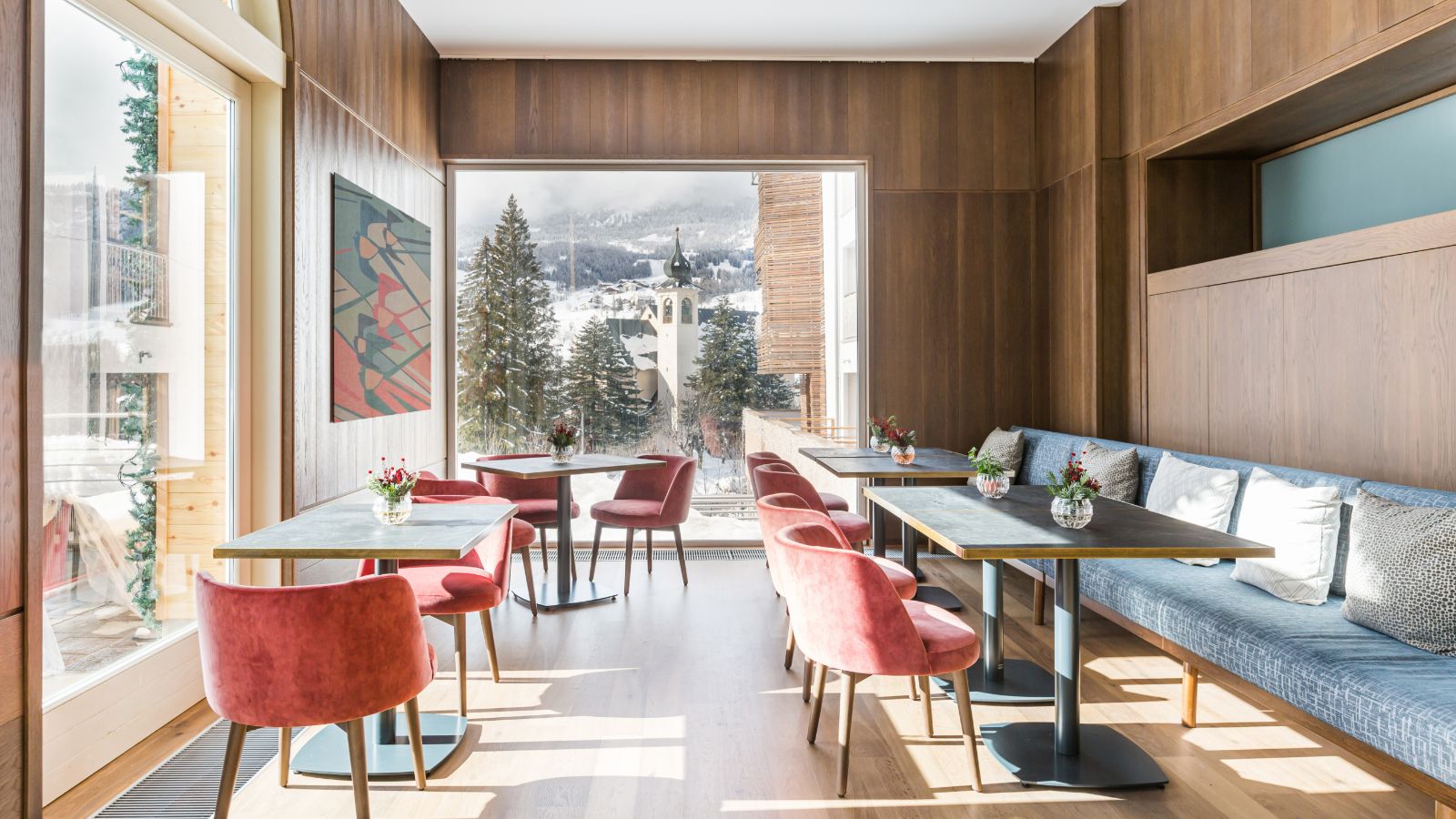 Luxury-ski-hotel-Cortina-Grand Hotel Savoia-Oxford-Ski-Sitting area(1).jpg
