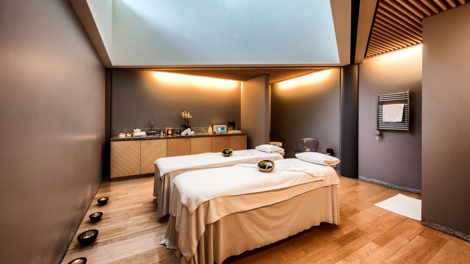 Luxury-ski-hotel-Arosa-Tschuggen Grand hotel-Oxford-Ski-Spa.jpg