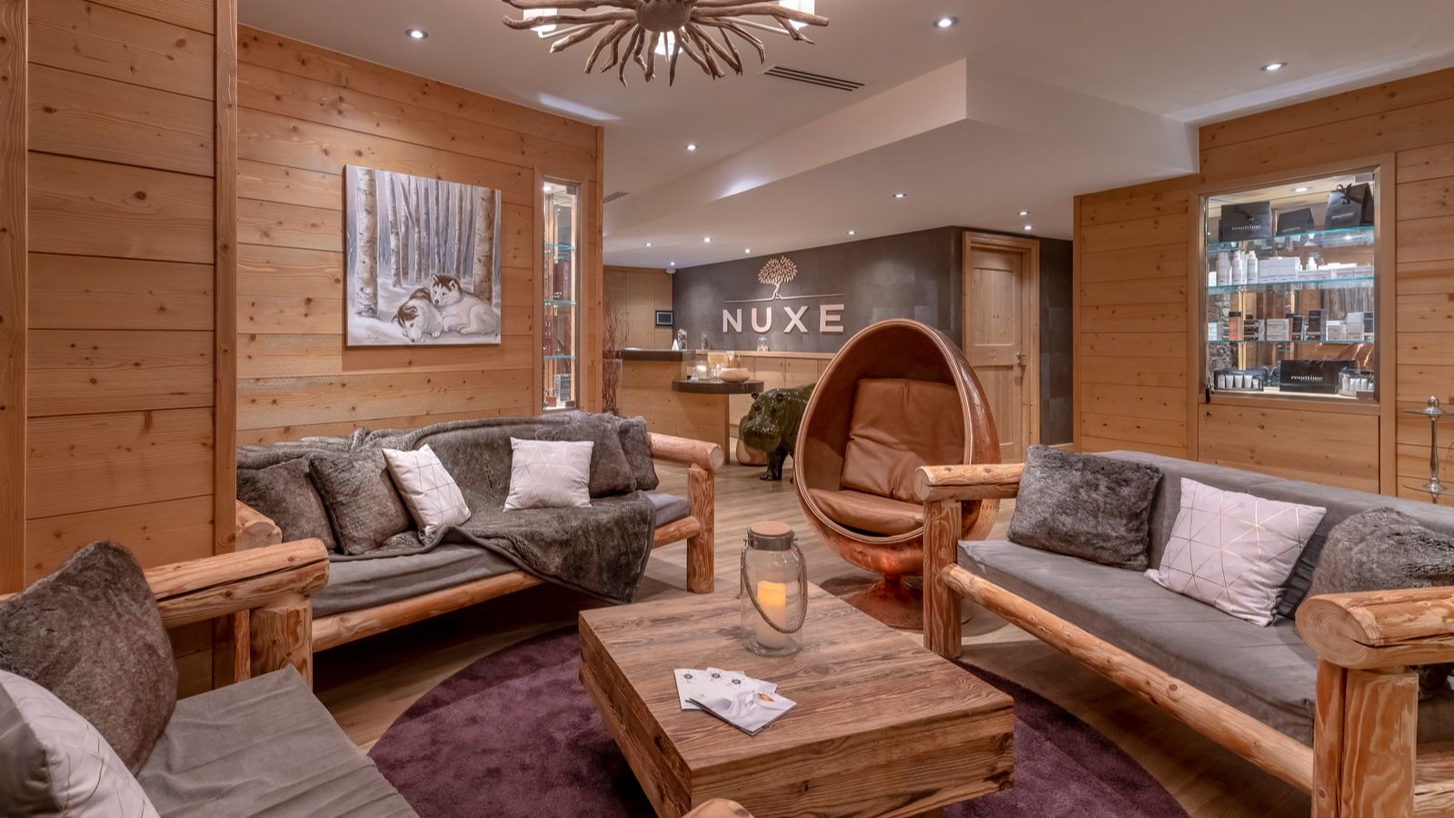 Luxury-ski-hotel-Meribel-Le Kaila-Oxford-Ski-Spa reception.jpg