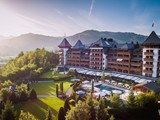 The Best Eco-Conscious Hotels for Skiing