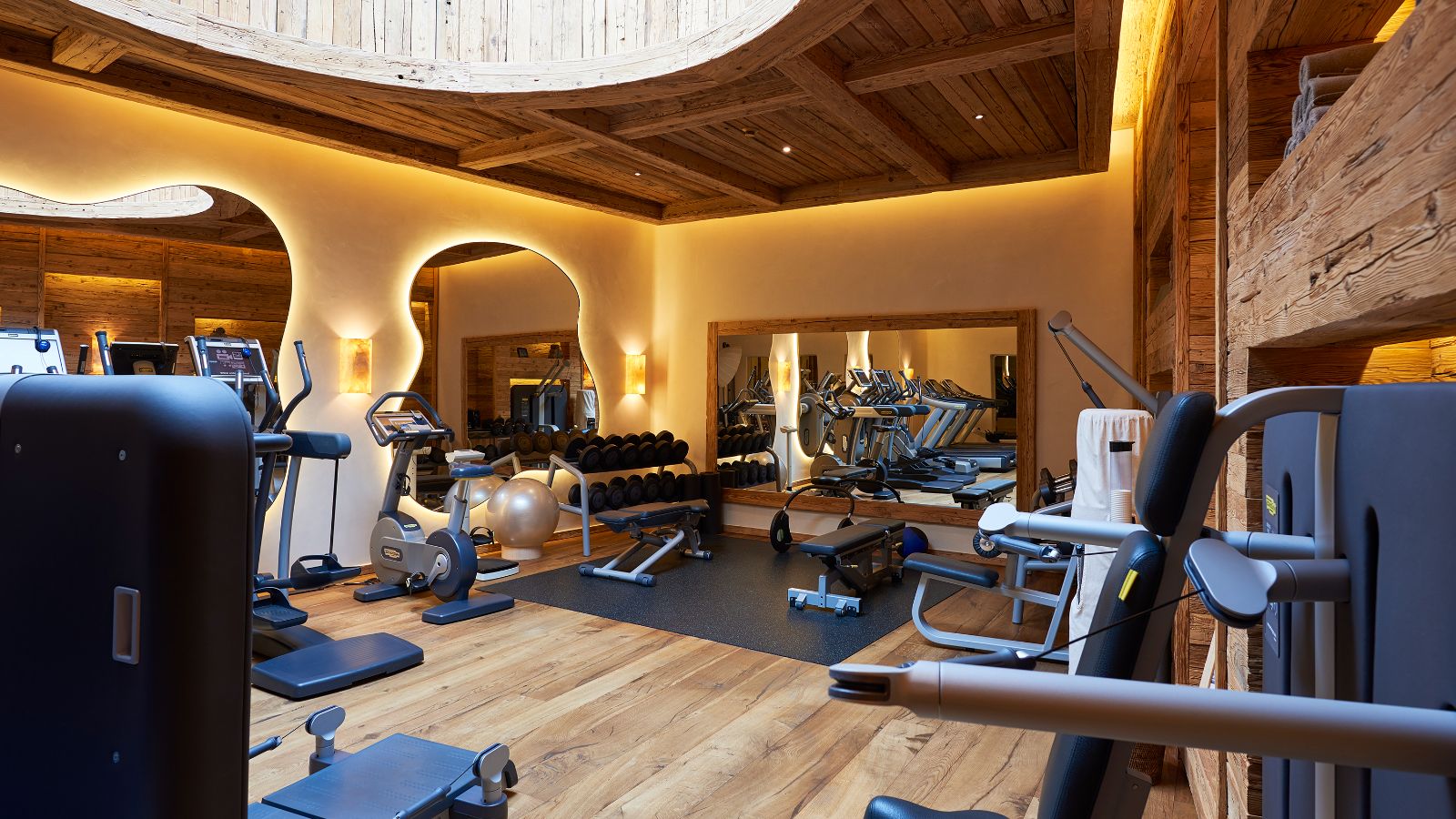 Luxury-ski-hotel-Gstaad-The Alpina Gstaad-Oxford-Ski-Gym.jpg