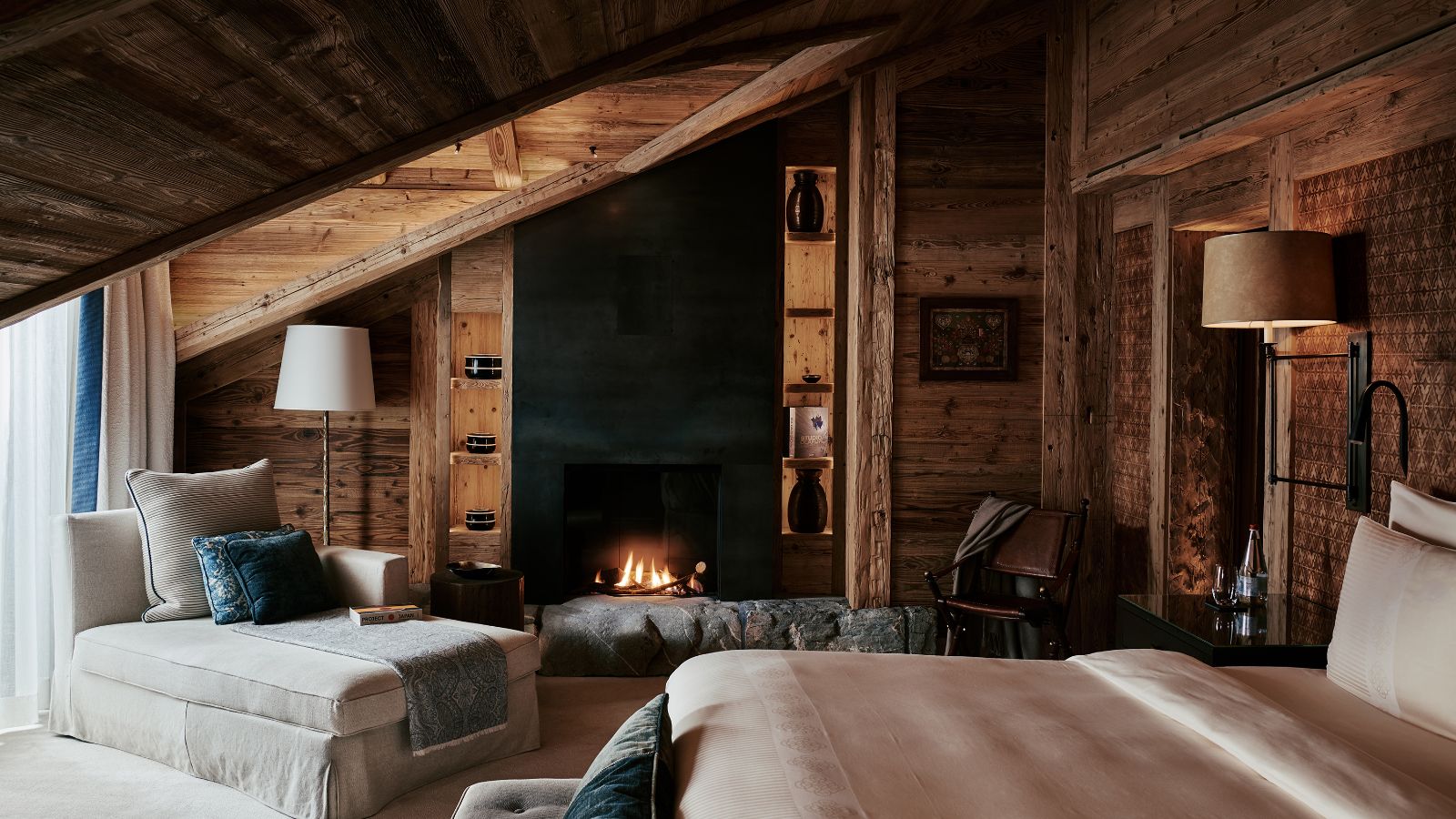 Luxury-ski-hotel-Gstaad-The Alpina Gstaad-Oxford-Ski-Bedroom(1).jpg