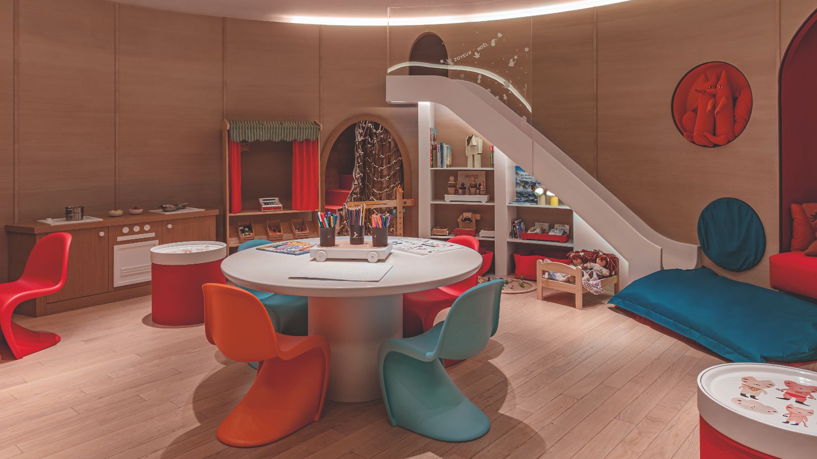 Oxford-Ski-Courchevel-Cheval-Blanc-Kids Club 2.JPG