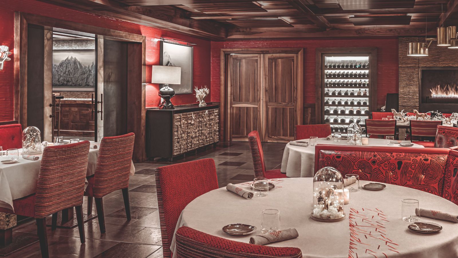 Oxford-Ski-Courchevel-Cheval-Blanc-Restaurant.JPG