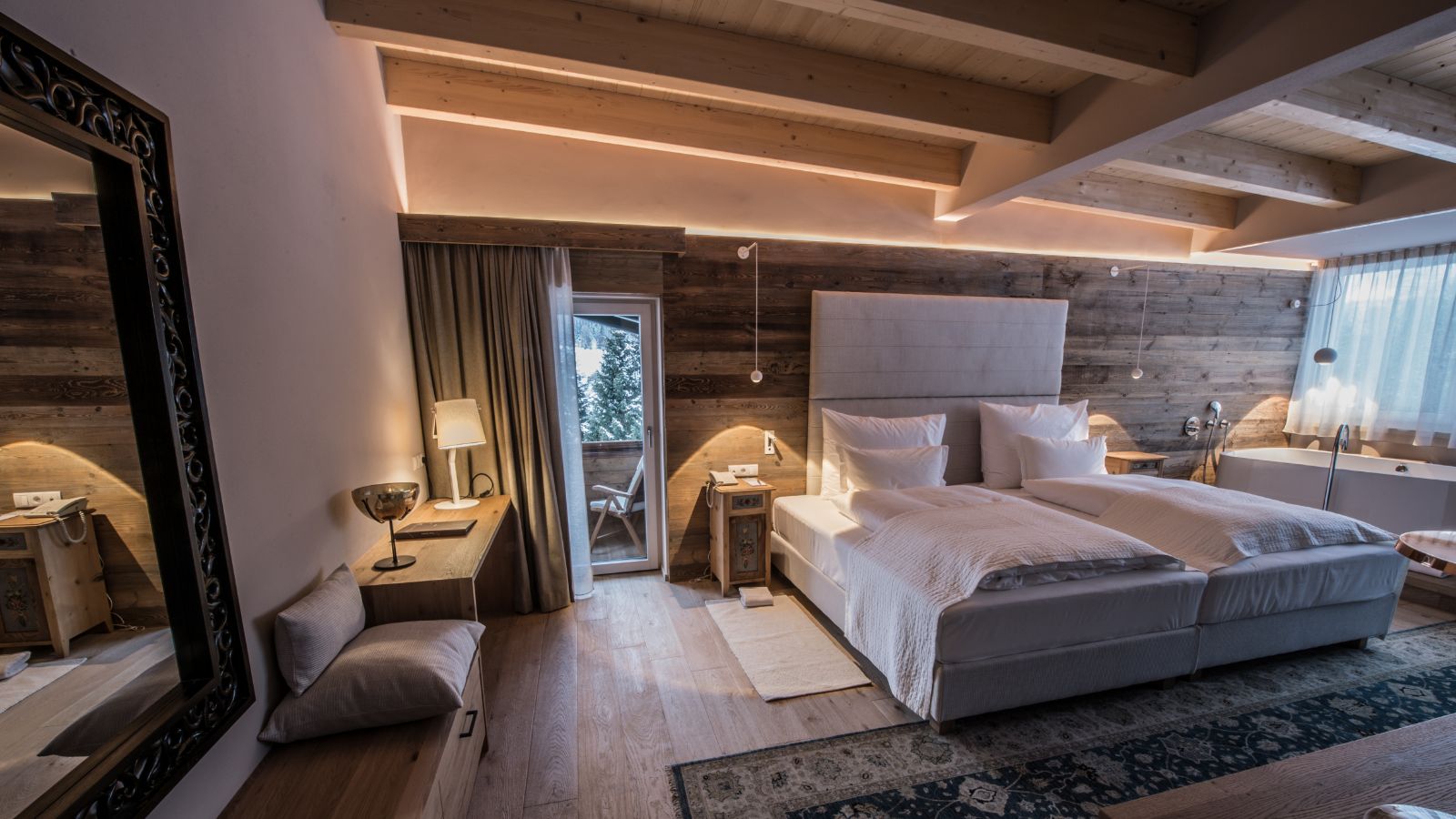 Oxford-Ski-San Cassiano-Ciasa Salares-Room 1.jpg