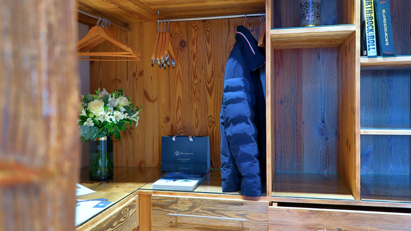 Luxury-ski-chalet-Courchevel 1650- Chalet Centenary-oxford-ski-Skiroom.JPG