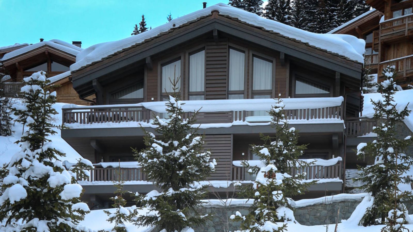 Luxury-Ski-chalet-Courchevel-1650-chalet-Centenary-Oxford-Ski-Exterior.jpg