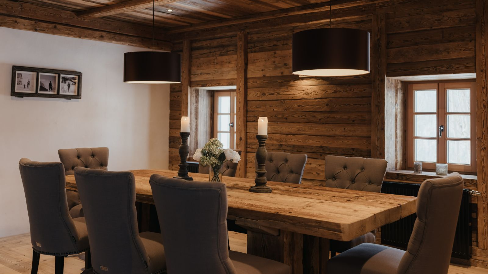 Luxury-ski-chalet-Dolomites-Casa Tra Cime-oxford-ski-Dinning table.jpg