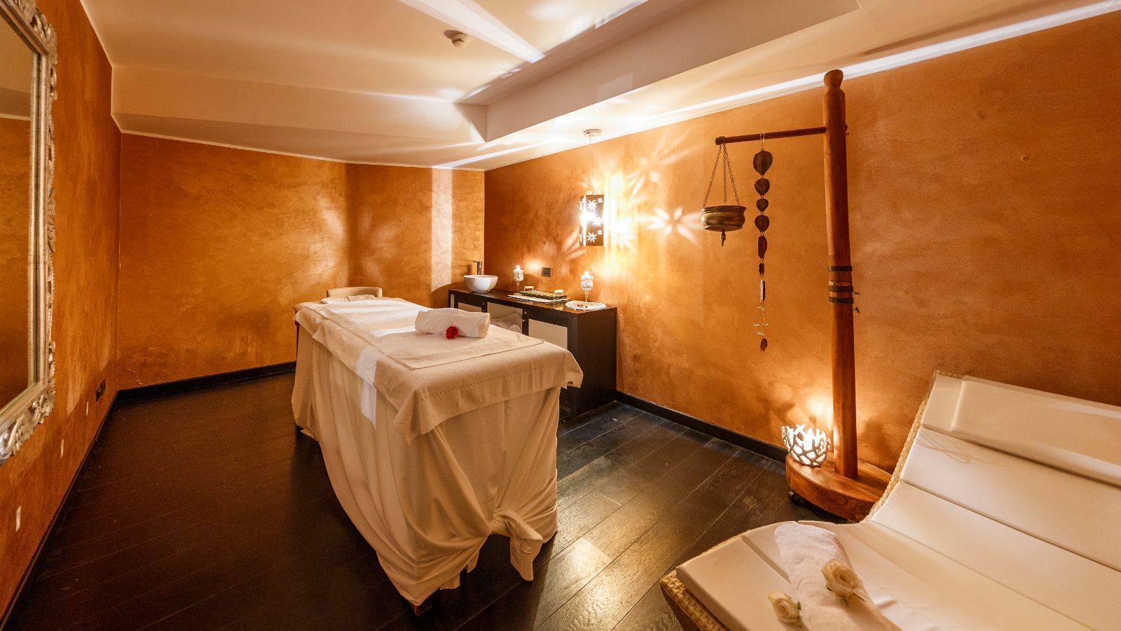 luxury-ski-hotel-madonna-di-campiglio-spinale-spa-cabin-massage.JPG