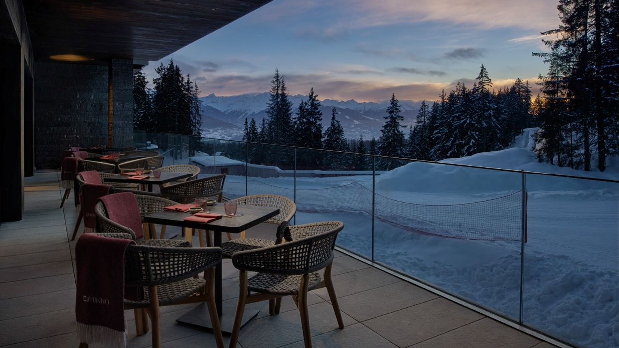 Luxury-Ski-Hotel-Crans-Montana-Six-Senses-Crans-Montana-Oxford-Ski-Byakko.jpg