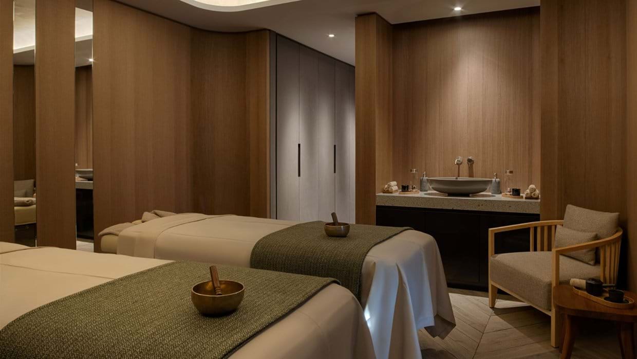 Luxury-Ski-Hotel-Crans-Montana-Six-Senses-Crans-Montana-Oxford-Ski-Treatments.jpg