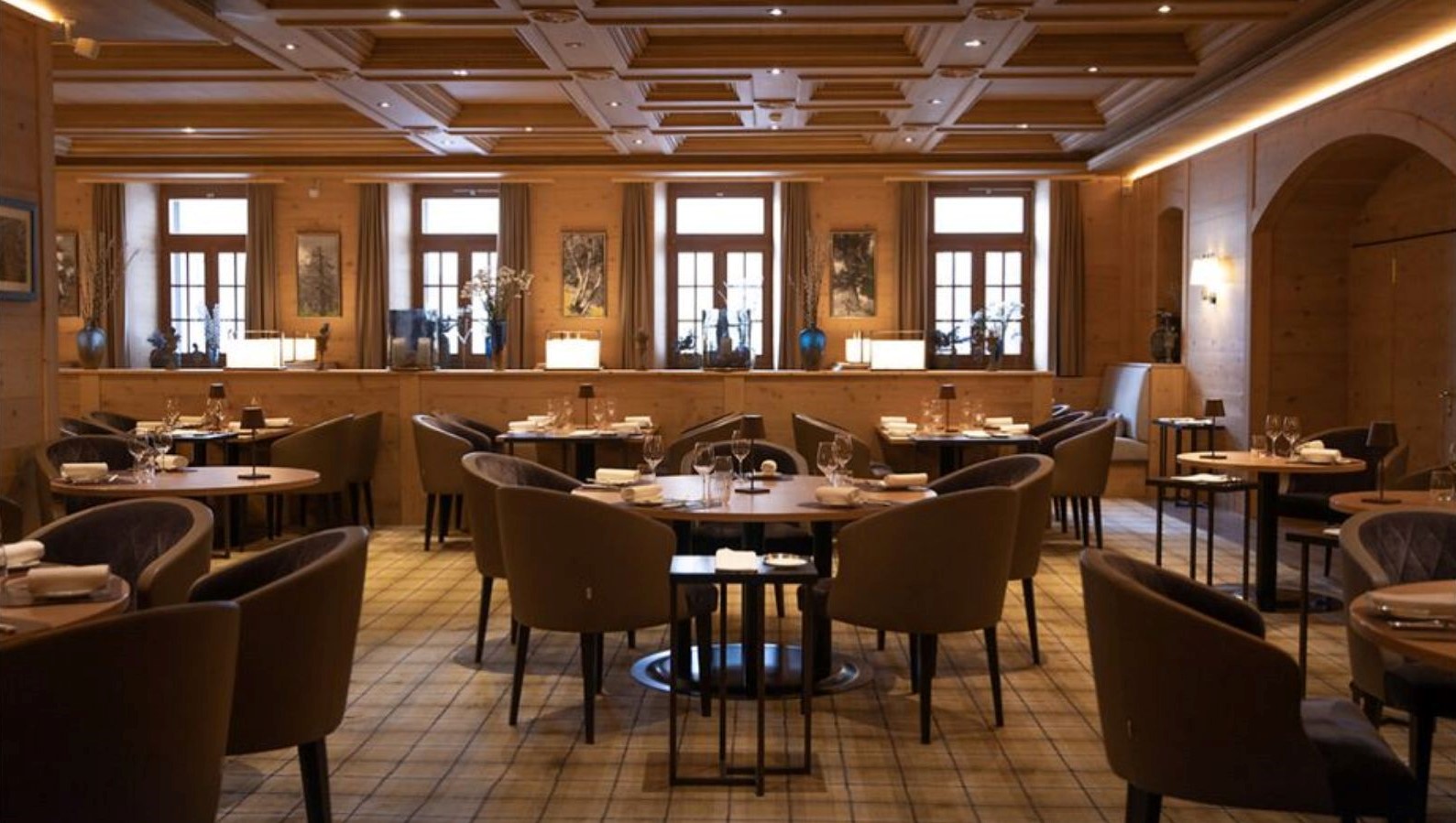 Restaurant 2 - Resized.JPG