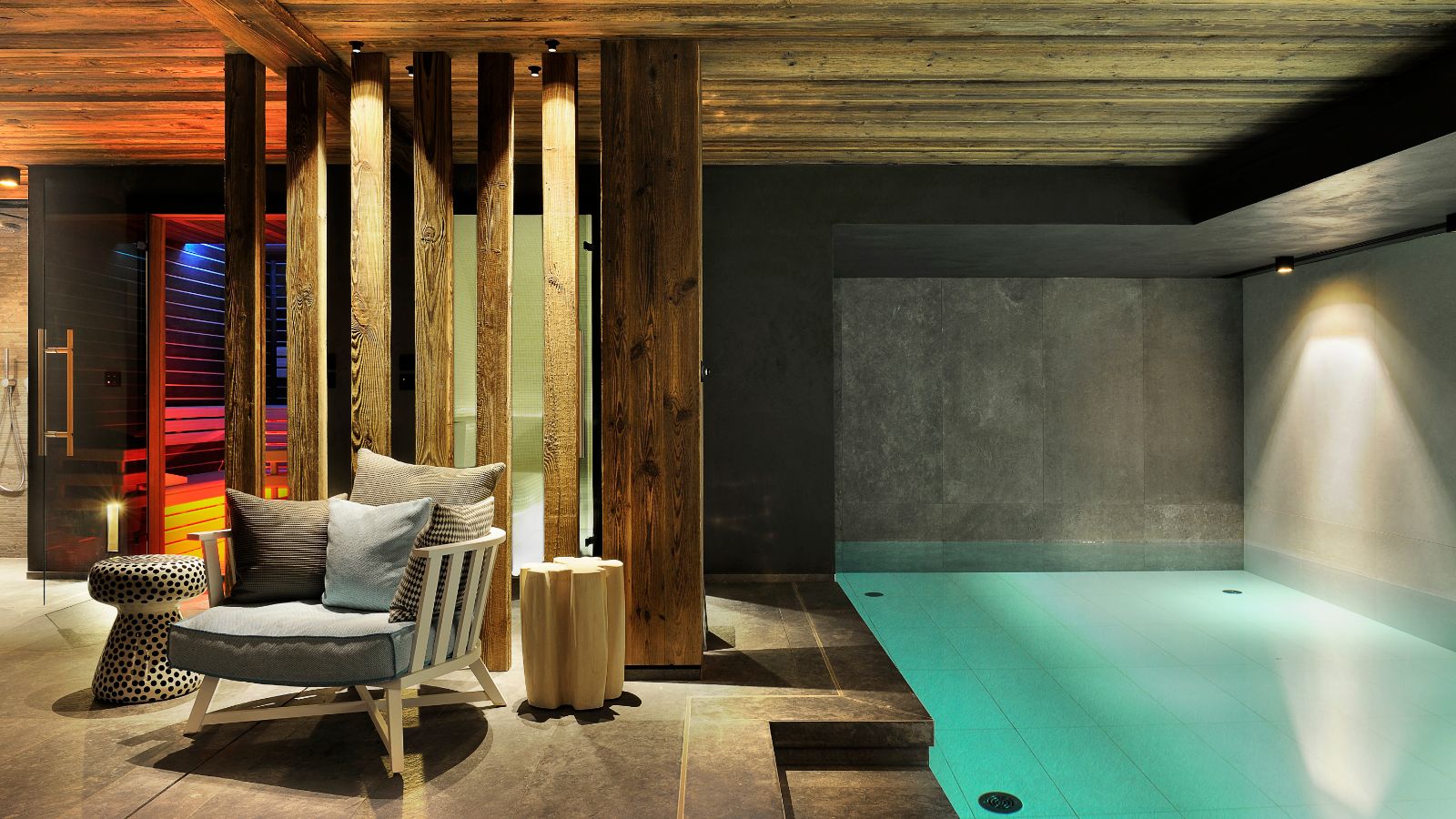 Luxury-ski-chalet-megeve-osc-otoctone-pool2.jpg