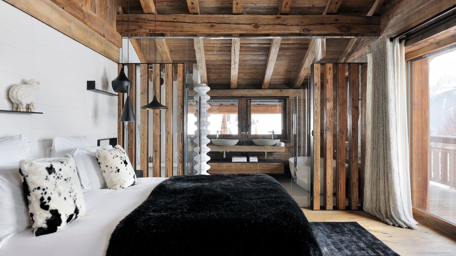 Luxury-ski-chalet-megeve-osc-otoctone-bed1.jpg