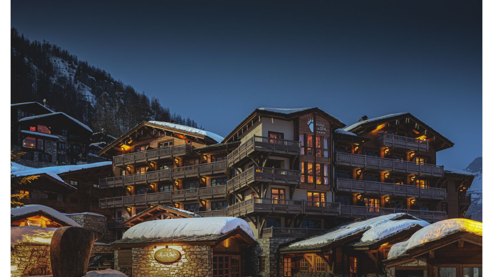Luxury-ski-hotel-Val d'Isere-Les Barmes de L'Ours-Oxford-Ski-Exterior(2).jpg