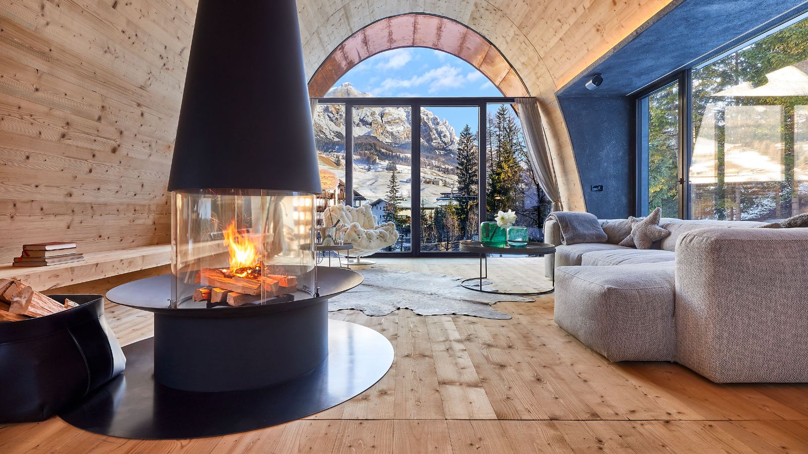 Luxury-Ski-Chalet-Alta-Badia-Mi-Chalet-Oxford-Ski-Lounge.jpg