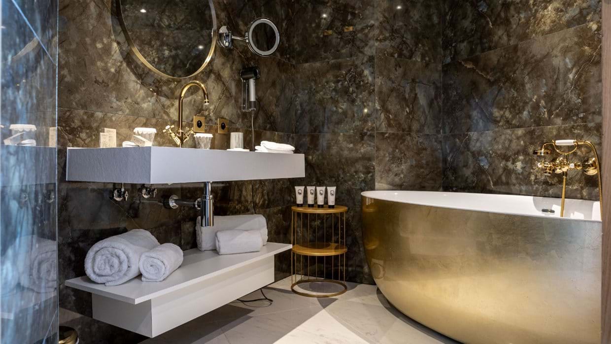 Hotel Le Diamond Rock 5 Stars Luxury Ski Hotels Tignes Oxford Ski Hotel Le Diamond Rock 5 Stars Luxury Ski Hotels Tignes Oxford Ski